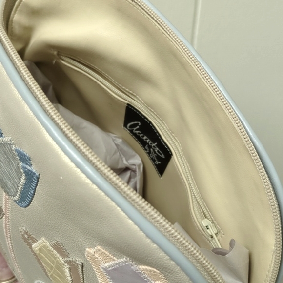 Sharif Crossbody Bag - Picture 12 of 15